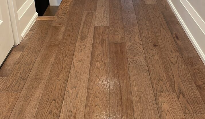Illustrating a cleaned wooden floor