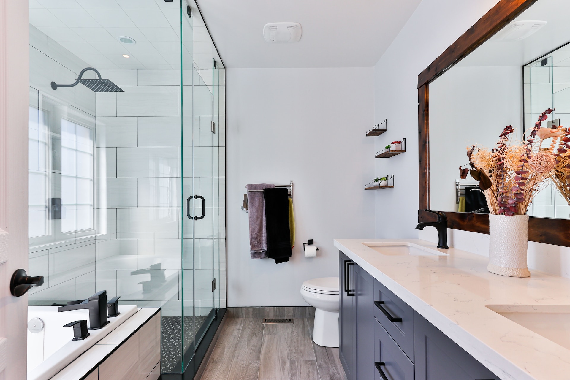 "Sparkling Secrets: Unleash the Magic of DOS-PRO Cleaning for Your Airbnb! in Toronto"